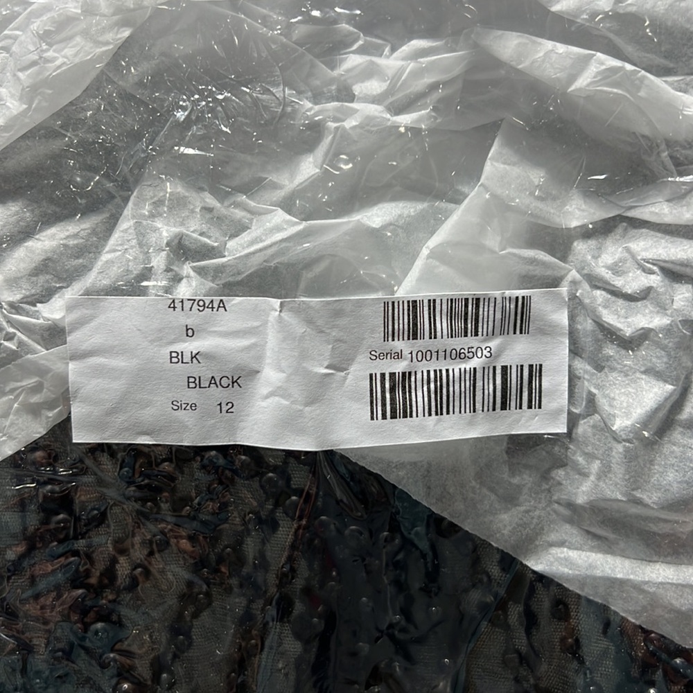 Stunning Jovani Mini dress. Color is Black. Size 12. - Picture 5 of 5